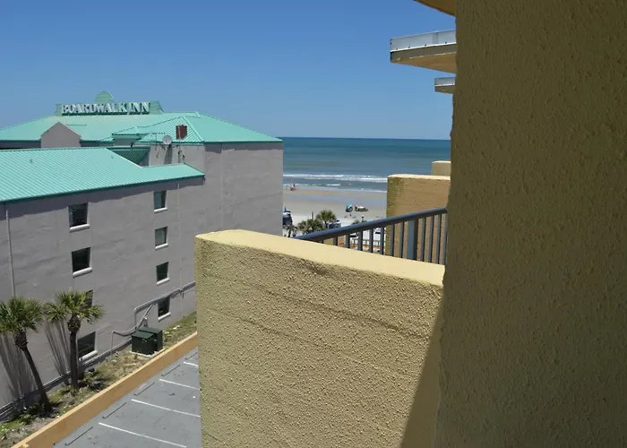 Fountain Beach Resort - Daytona Beach